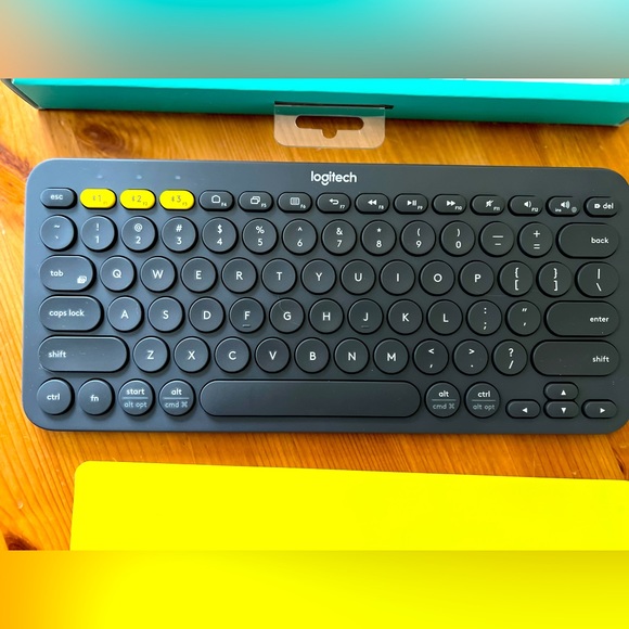 Logitech Bluetooth Keyboard, K380 Multi-Device - Picture 4 of 8